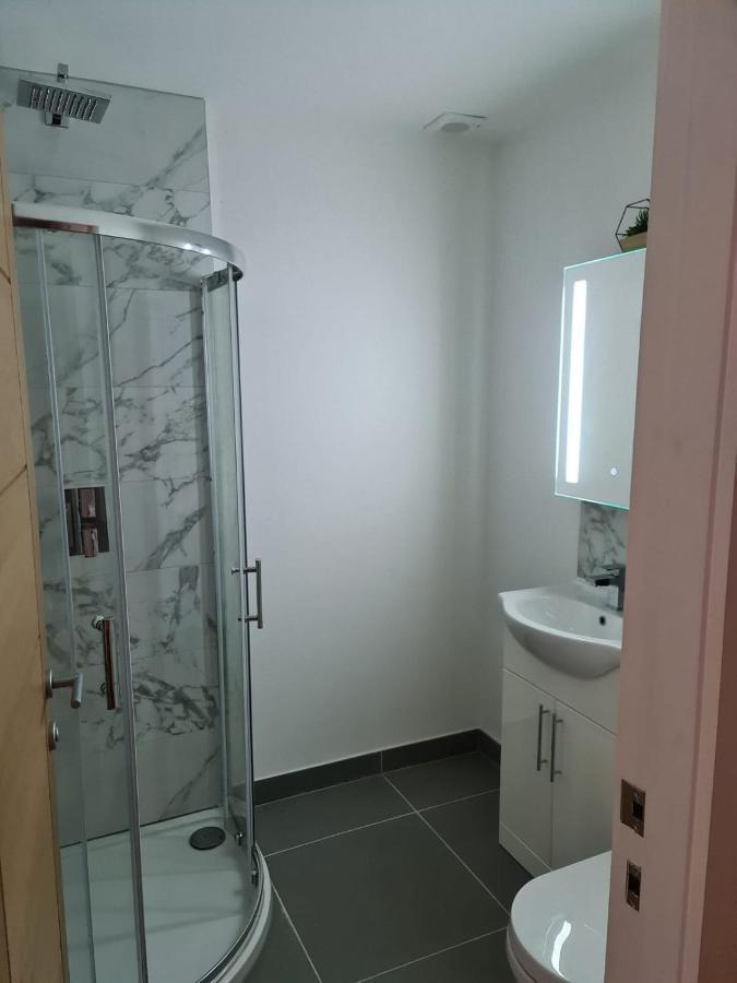 2 Bedroom Central Apartment Leek Εξωτερικό φωτογραφία
