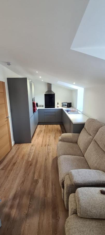 2 Bedroom Central Apartment Leek Εξωτερικό φωτογραφία