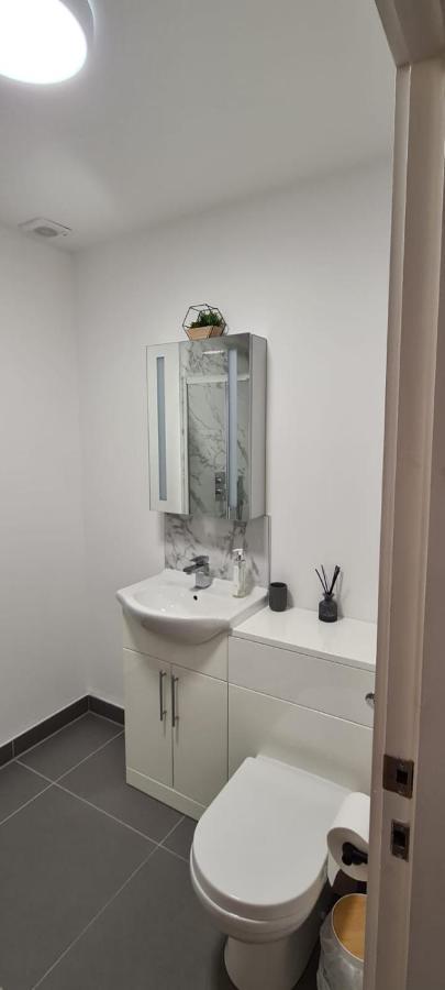2 Bedroom Central Apartment Leek Εξωτερικό φωτογραφία